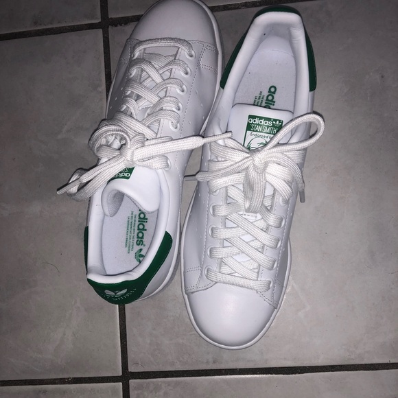 Adidas - Picture 2 of 4